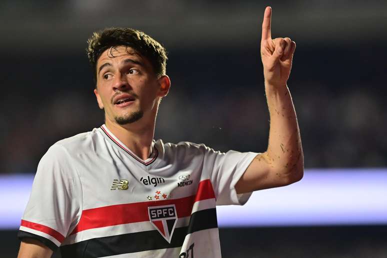 Pablo Maia comemora gol pelo São Paulo