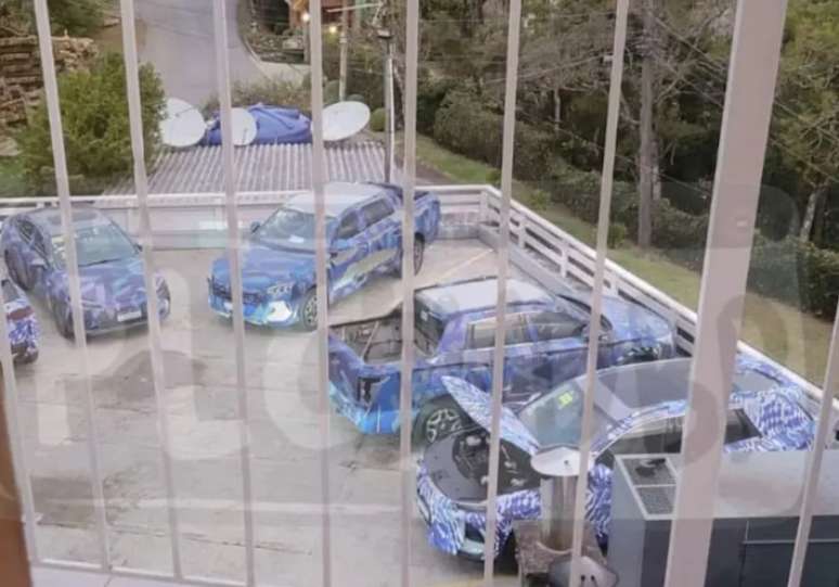 Picape da BYD flagrada em testes