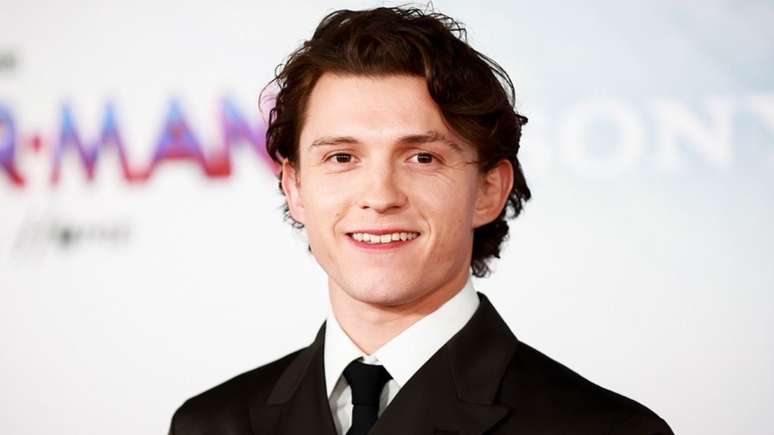 Is Tom Holland the new James Bond? The actor responds to the 007 voices and announces the career break