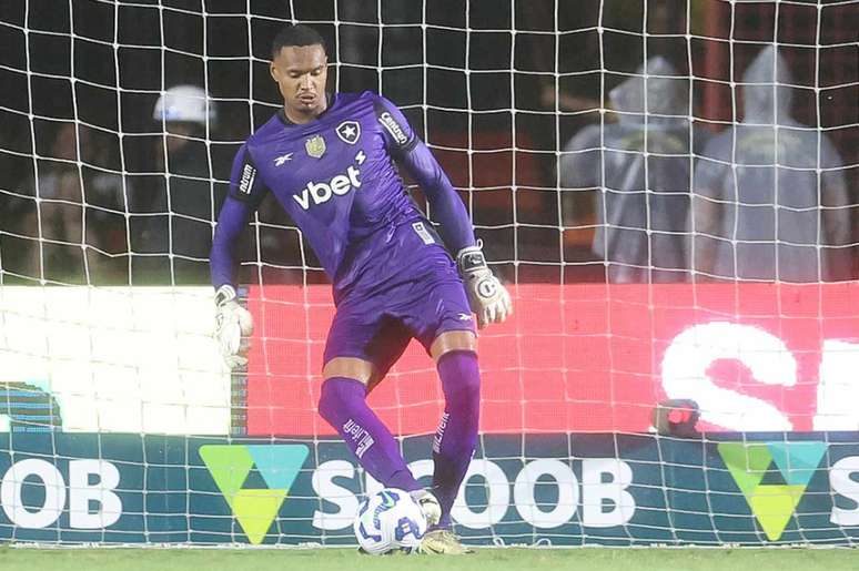 John em ação pelo Glorioso –