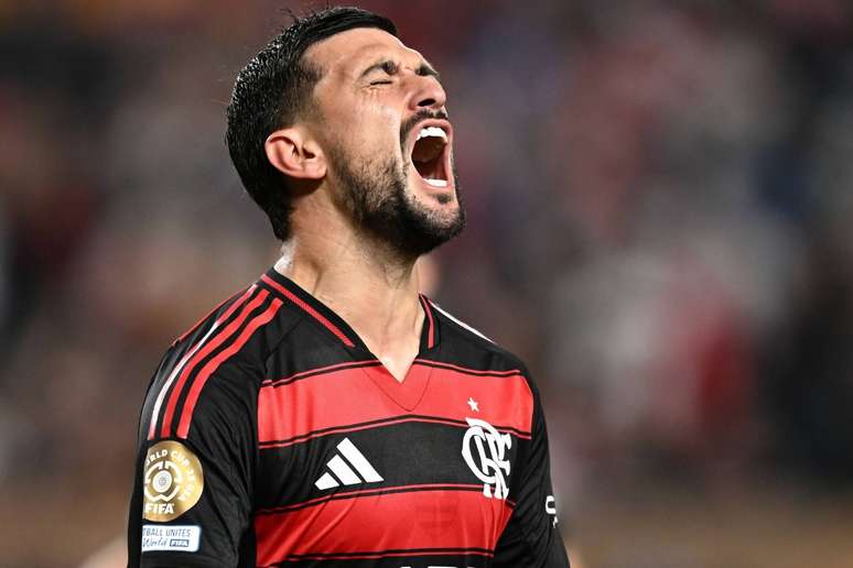 Arrascaeta comemora gol pelo Mundial de Clubes