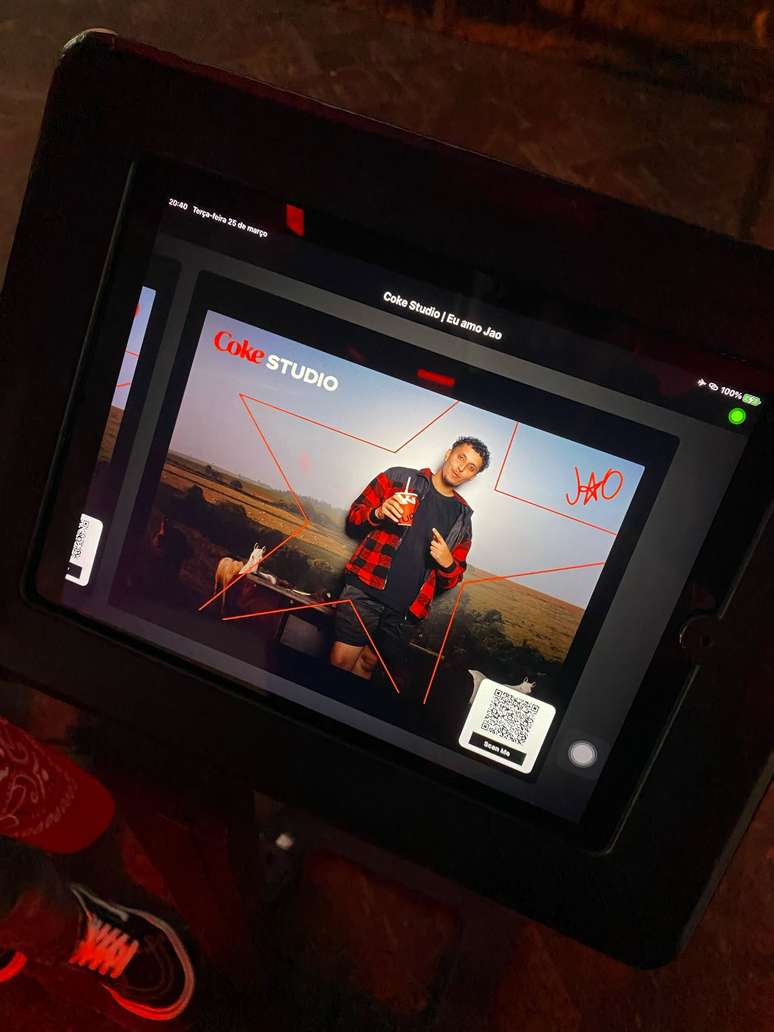 Microinfluenciador Lucas Hensou grava propaganda para a Coca-Cola. No ano passado, atendeu 80 pequenas, médias e grandes marcas.