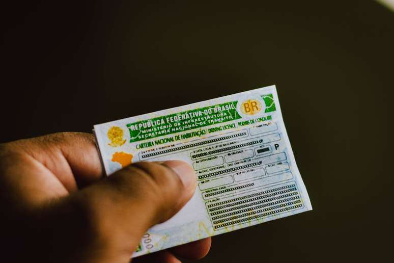 Brazilian government studies that eliminate the obligation of autonomous schools to take the CNH
