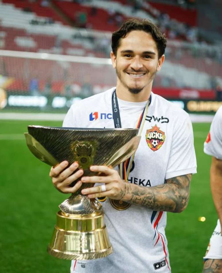 Khellven, novo reforço do Palmeiras, para a lateral direita.