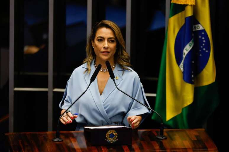 Soraya Thronicke esteve em show e foi vaiada pelo público