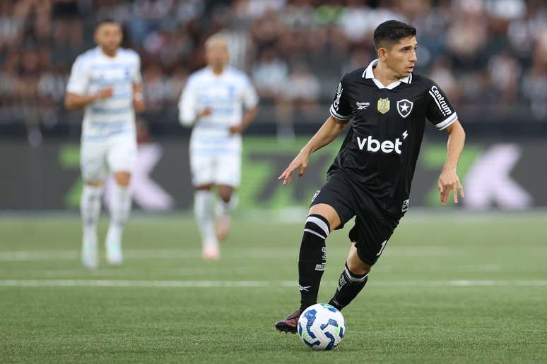 Savarino contra o Cruzeiro 