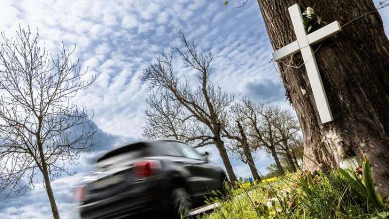 As discuss&otilde;es nos caf&eacute;s refletem sobre como a morte faz parte da vida