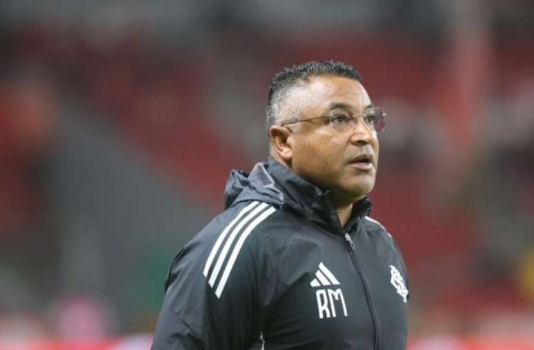 Roger Machado recognizes the pressure after a new defeat: “Look for solutions”