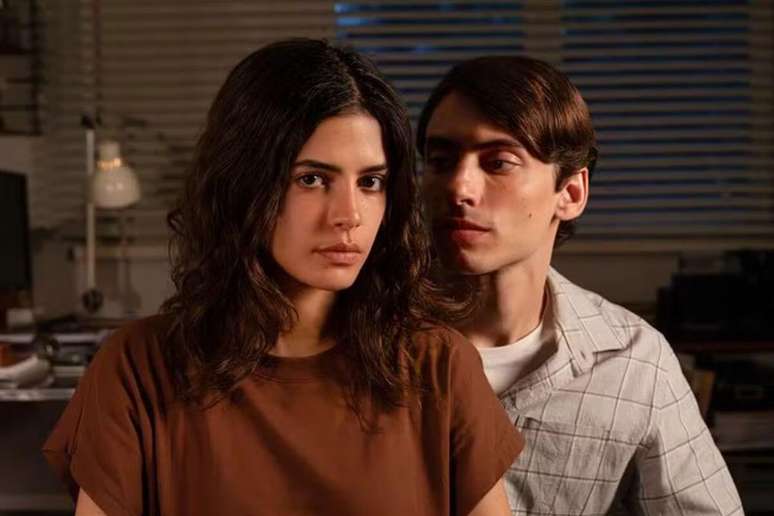 &ldquo;Dias Perfeitos&rdquo; narra a hist&oacute;ria de um jovem que se apaixona por uma aspirante a roteirista e a sequestra na tentativa de conquistar seu amor 