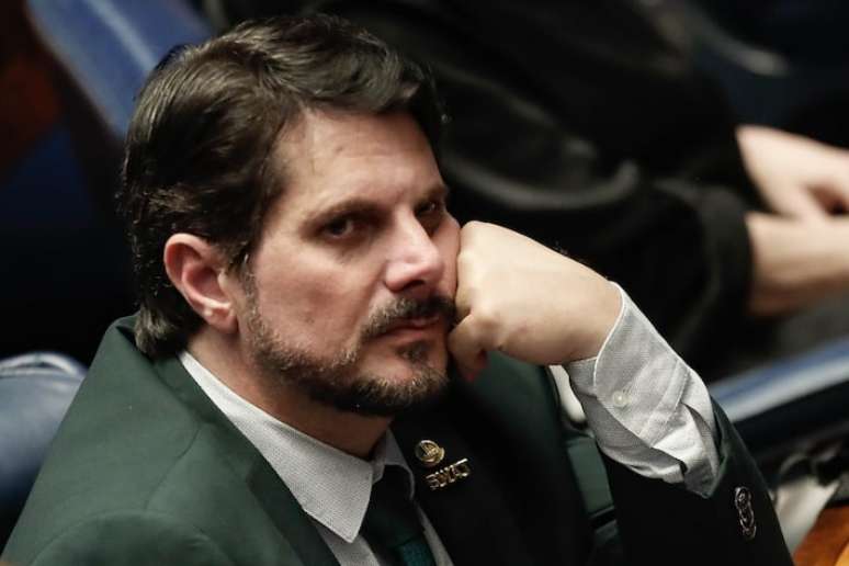Who is Marcos Do Val, the senator targeted for precautionary measures for Moraes violation