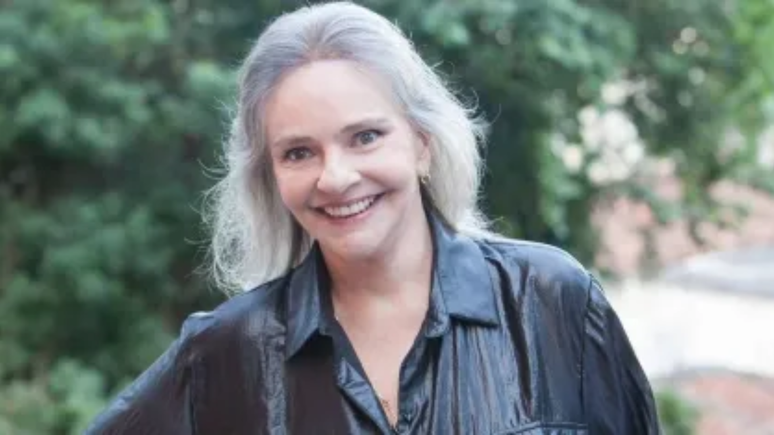 Internada em UTI, Angela Ro Ro enfrenta dificuldades financeiras e lança site para arrecadar doações