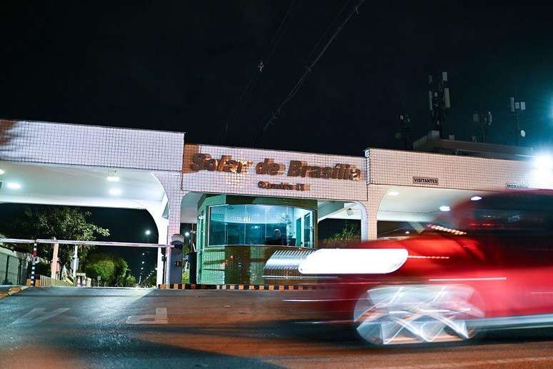 O condom&iacute;nio em Bras&iacute;lia onde o ex-presidente Jair Bolsonaro mora