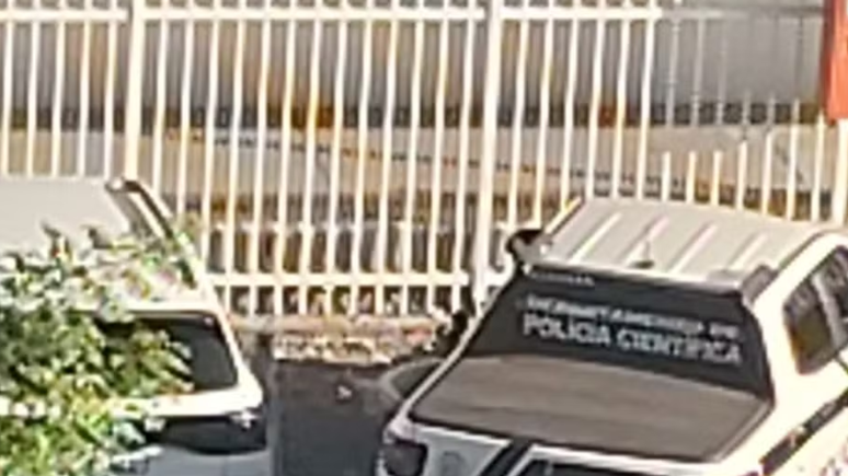 Tragédia! Menina de 4 anos morre dentro de colégio após ser esmagada por móvel