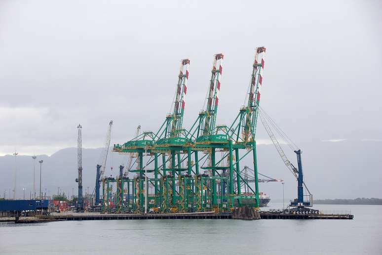 Terminal do Porto de Santos, no litoral de S&atilde;o Paulo