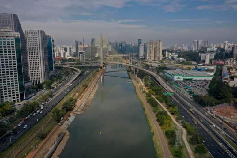 Sabesp admite que bombas em operação na Estação Elevatória de Pinheiros estavam com a vida útil vencida há cinco anos.