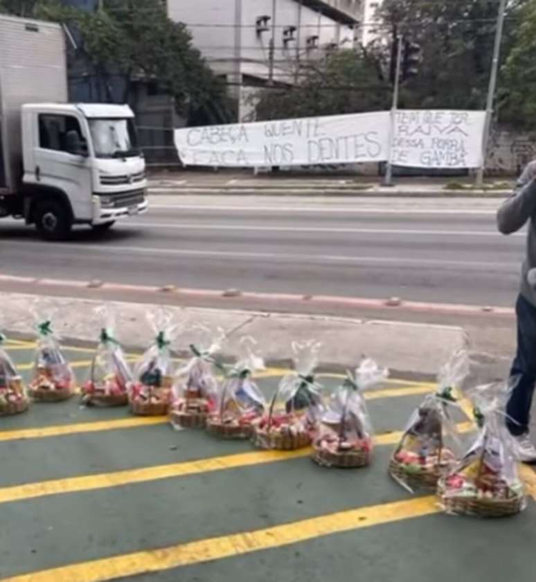 Palmeiras fans Baffa in protest and Snake Abel and launch: “hot head, knife on the tooth”