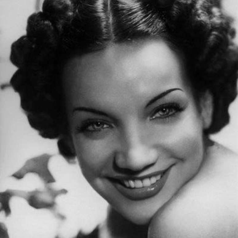 Carmen Miranda fotografada por Annemarie Heinrich em 1935