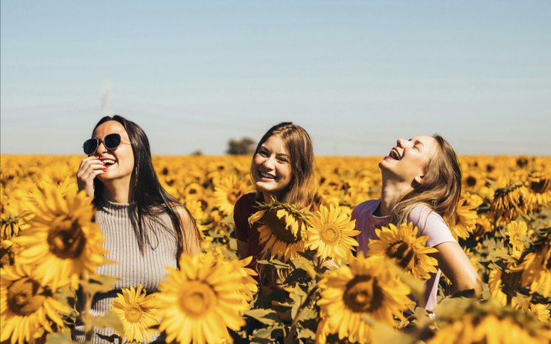 Happy people have a simple habit in common. Start at home, but even influences productivity at work