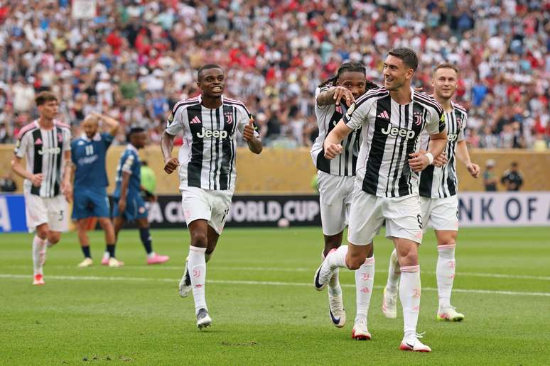 Vlahovic comemorando um gol na Copa do Mundo de Clubes 