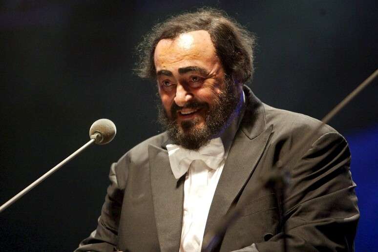 Luciano Pavarotti nasceu e faleceu em Modena, na Emilia-Romagna