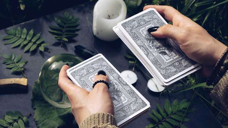 Leia a mensagem das cartas para o período de Marte em Libra