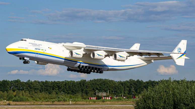 O An-225 era o maior avi&atilde;o do mundo antes de ser destru&iacute;do no in&iacute;cio da guerra na Ucr&acirc;nia