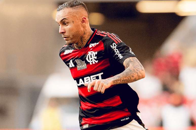Everton Cebolinha em ação pelo Flamengo
