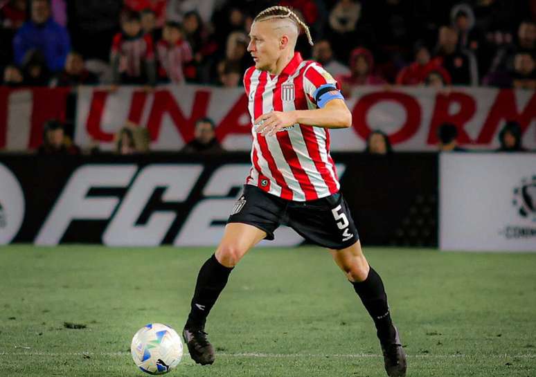 Ascac&iacute;bar &eacute; formado no Estudiantes, mas vive segunda passagem no clube &ndash;