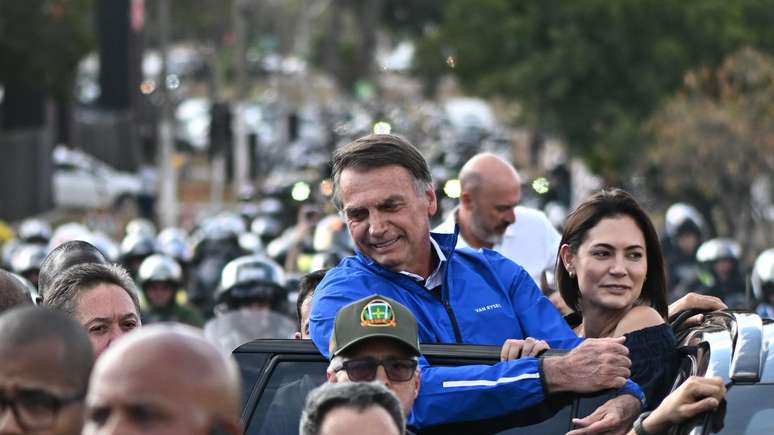 Mobilização na Congresso ocorre após prisão domiciliar de Bolsonaro