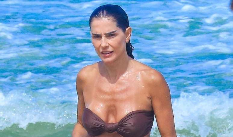 Deborah Secco come pão com Nutella e Coca-Cola no café da manhã? Atriz causa na web com dieta polêmica: 'Certeza que não faz isso'.