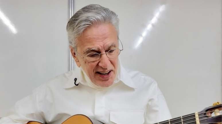 Caetano Veloso chega aos 83 anos com legado histórico