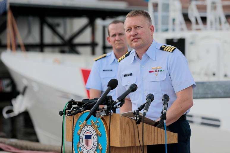O capitão da Guarda Costeira dos EUA, Jason Neubauer, reconheceu que a entidade marítima poderia ter sido mais atuante para evitar a tragédia