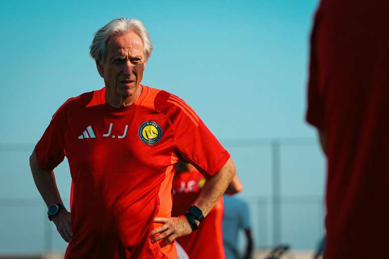 Jorge Jesus durante treino do Al Nassr 