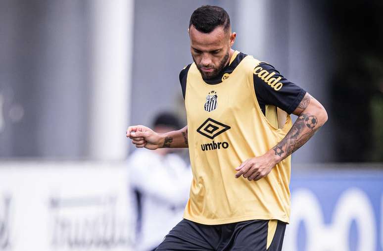 Guilherme est&aacute; em fase final de les&atilde;o no Santos &ndash;
