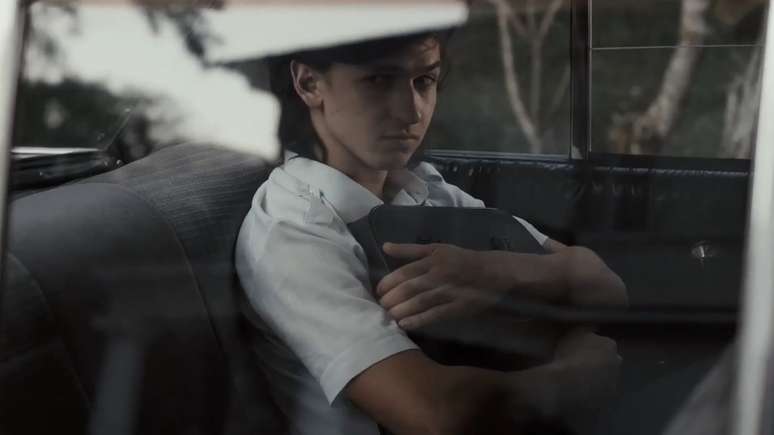 Ravel Andrade como Paulo Coelho na juventude em Não Pare na Pista -