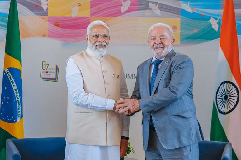 O presidente Lula telefonou para o Primeiro-Ministro da Índia, Narendra Modi, nesta quinta-feira, 7. Na foto, de 21/05/2023, os dois aparecem em encontro no Japão.