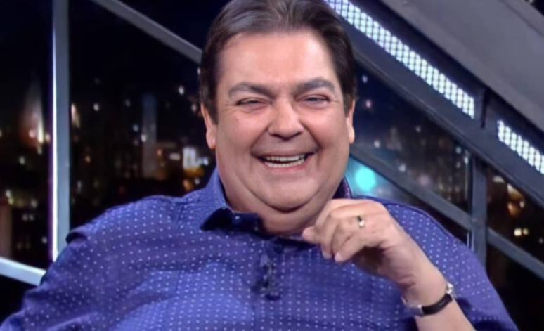 Apresentador foi internado nesta semana com uma infecção na perna, em São Paulo