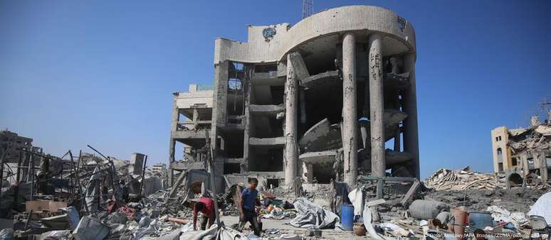 Cidade de Gaza tem sido atingida por ataques israelenses em conflito que j&aacute; dura quase dois anos