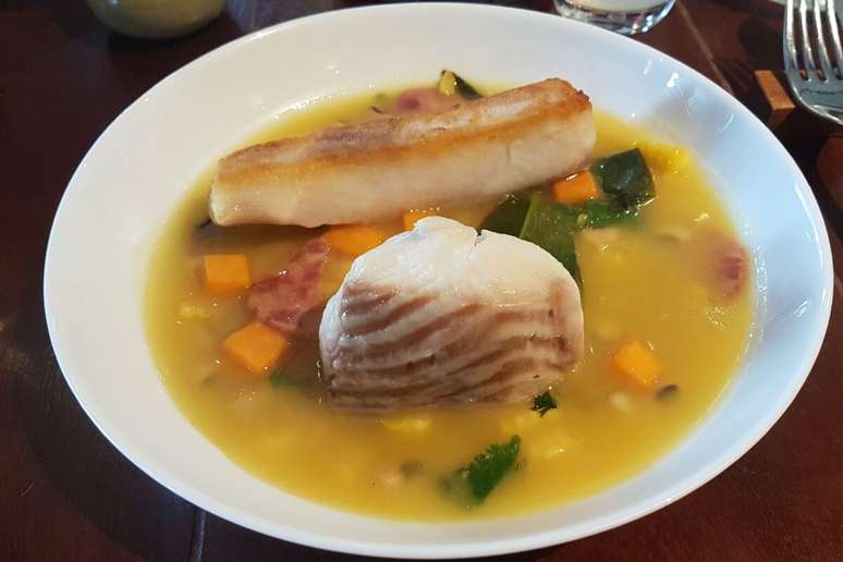 Peixe ao molho de tucupi 