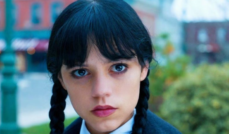 Who is the “Wandinha” Stalker in season 2 and why does the actress win so many fans?