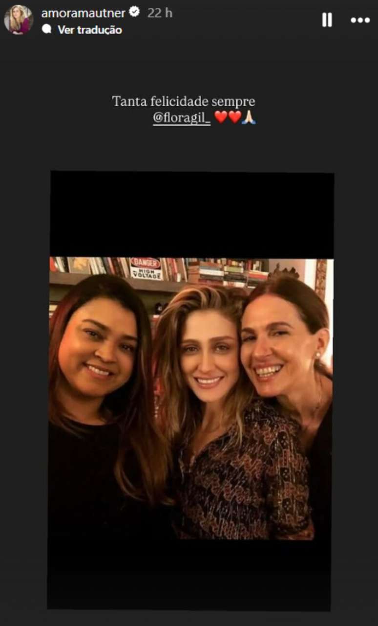Amora Mautner fala sobre Preta Gil, em foto ao lado de Flora Gil