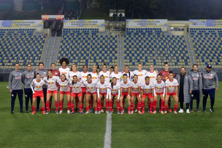 Jogadoras das Bragantinas. 