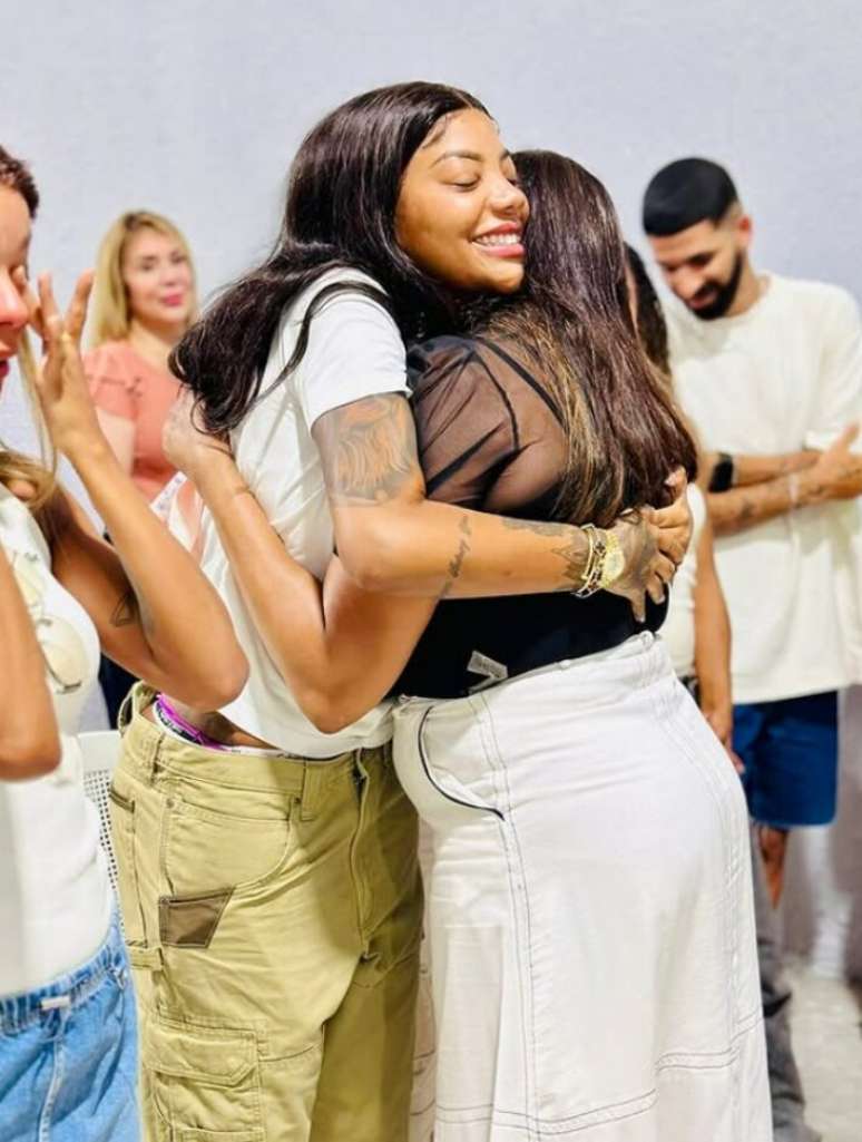Pastora de Ludmilla se retrata ap&oacute;s criticar o relacionamento da cantora com Brunna Gon&ccedil;alves