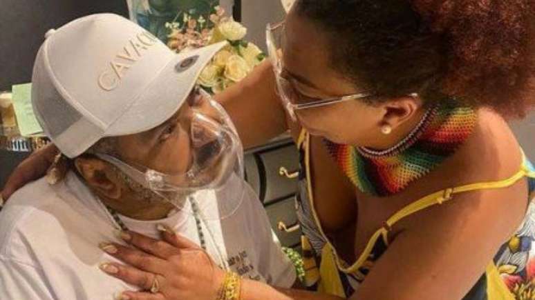 Morte de Arlindo Cruz reacende pol&ecirc;mica sobre namoro de Babi Cruz com outro homem