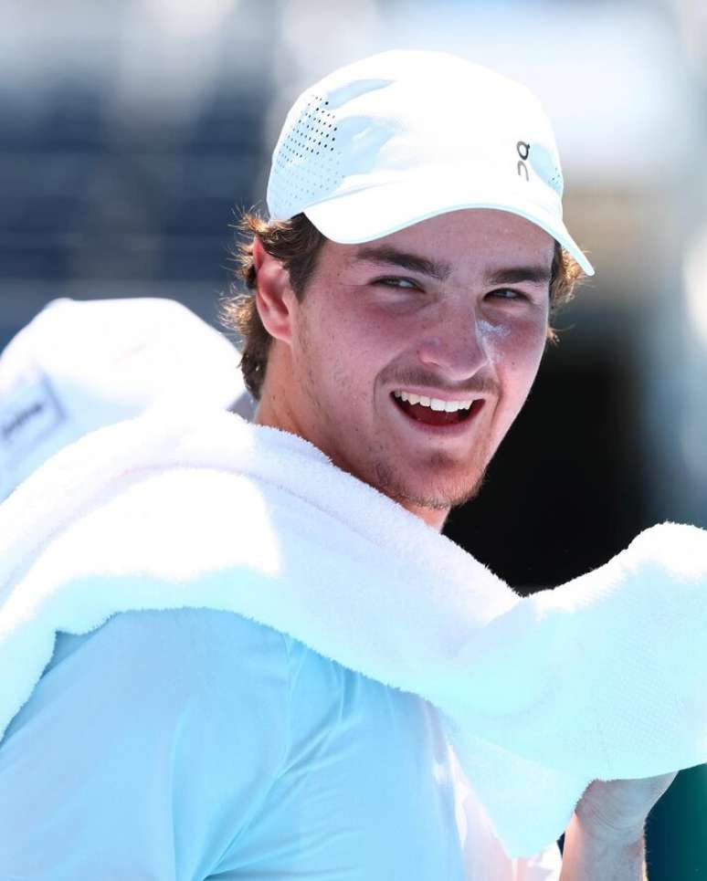 João Fonseca estreou em Cincinnati com vitória.