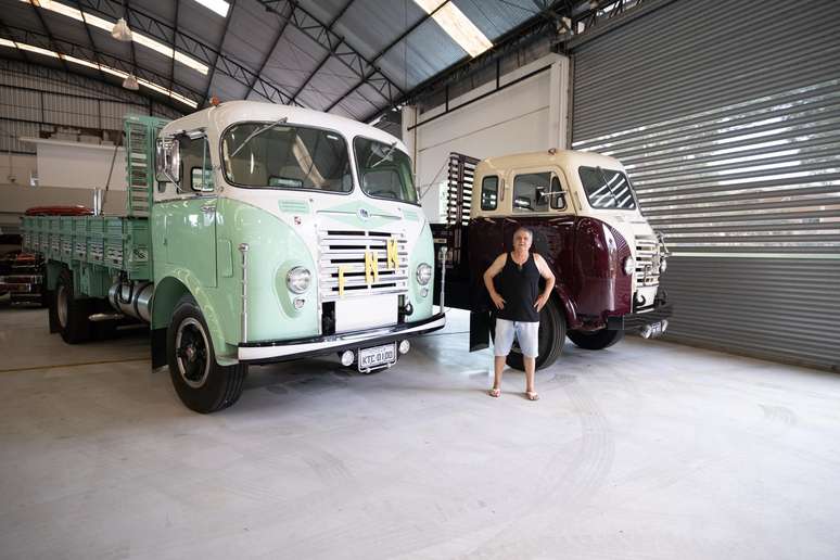 Osvaldo Strada entre os FNM D11 e D9-9500