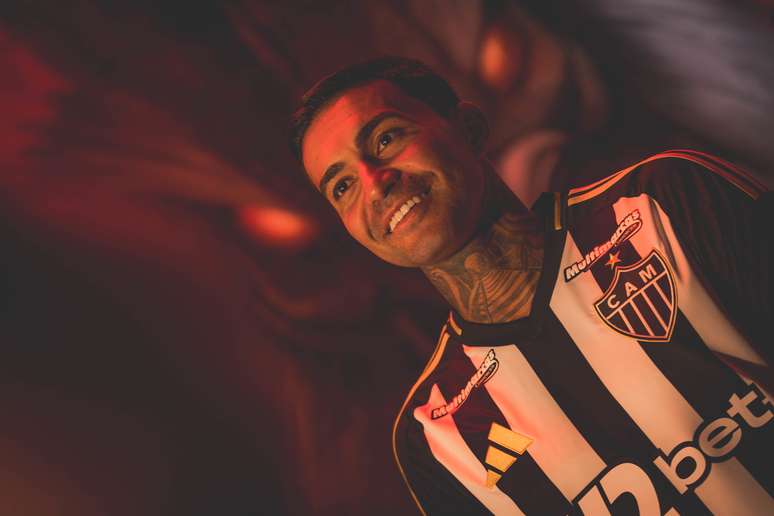 Apresentação do atacante Dudu (Foto: Pedro Souza / Atlético)