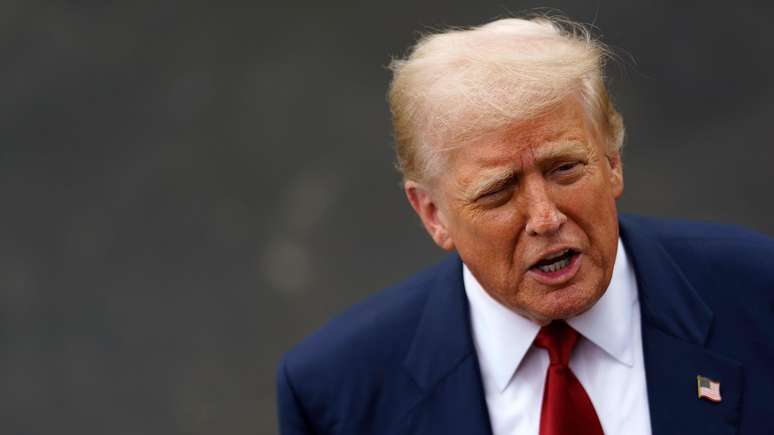 Donald Trump aumentou as press&otilde;es sobre Moscou, com ultimatos, amea&ccedil;as de novas san&ccedil;&otilde;es e medidas contra parceiros comerciais da R&uacute;ssia