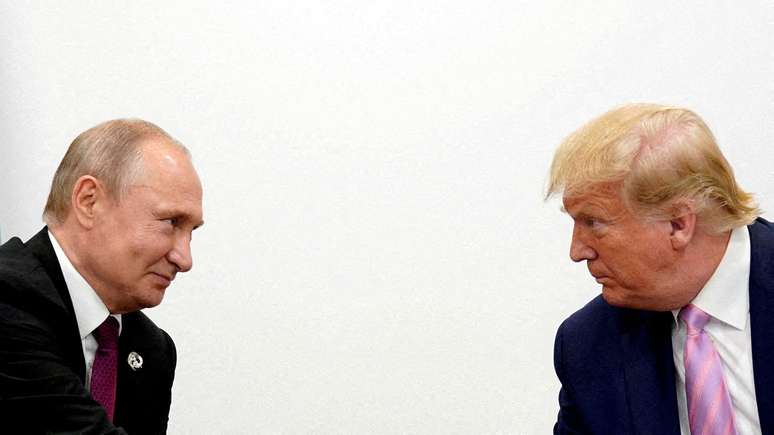 O presidente da R&uacute;ssia, Vladimir Putin, frente a frente com o presidente dos Estados Unidos, Donald Trump