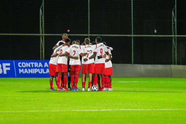 Jogadores do time sub-20 do Red Bull Bragantino. 